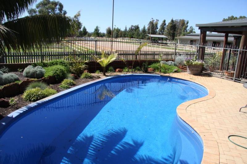 Coranda Lodge Armadale Экстерьер фото
